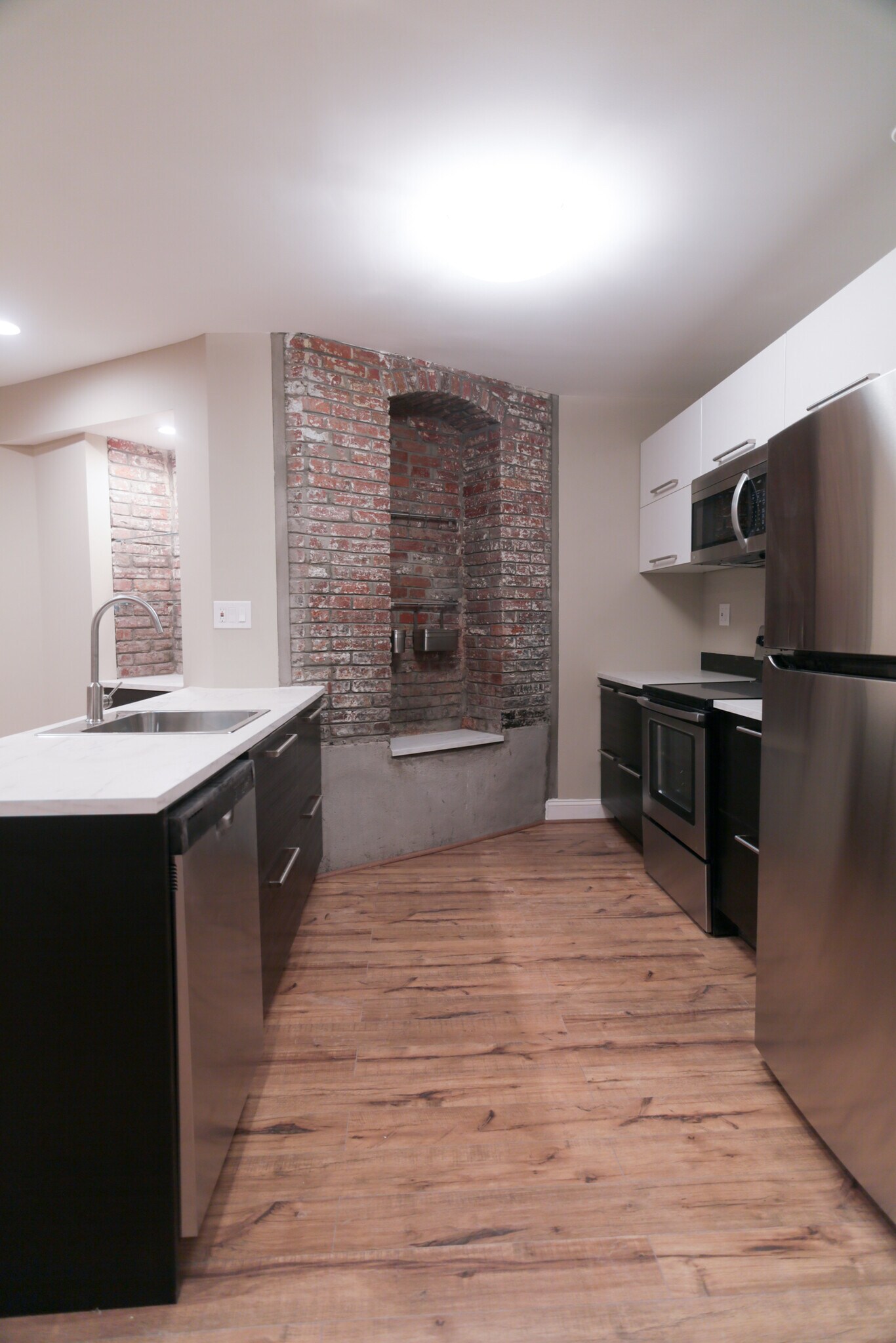 Building Photo - 2129 N St NW