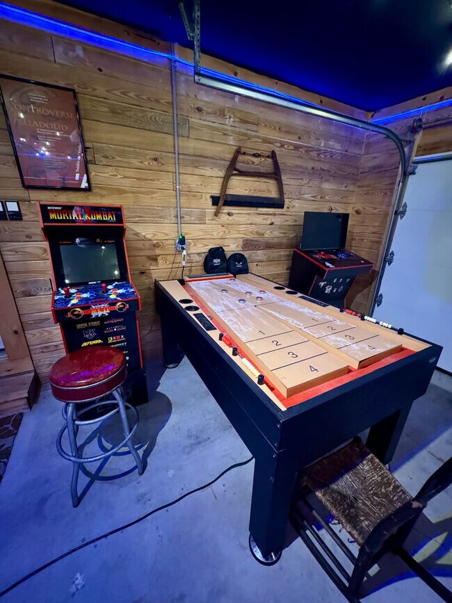 Building Photo - 7223 Ferry Rd