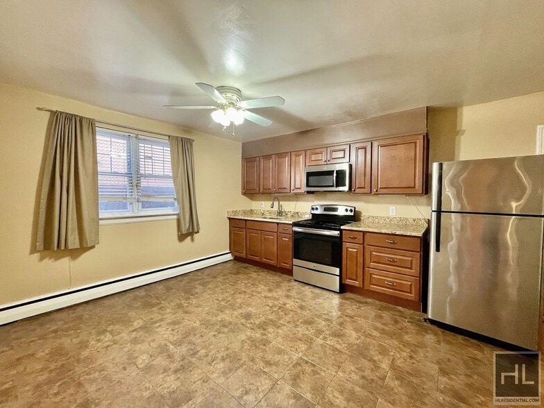 Primary Photo - Large 1 bedroom with private patio