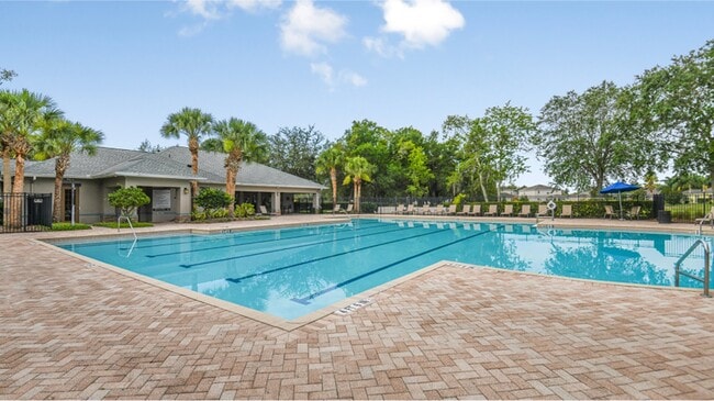 Building Photo - 352 Argyll Dr