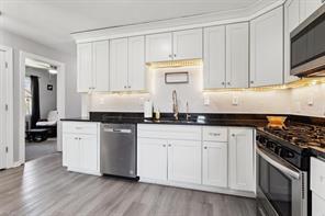 Building Photo - 408 Roosevelt Dr