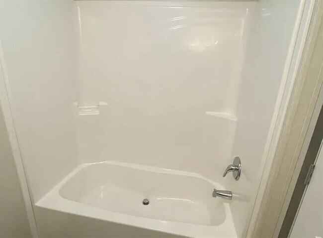 Building Photo - ELEGANT CARY HOME