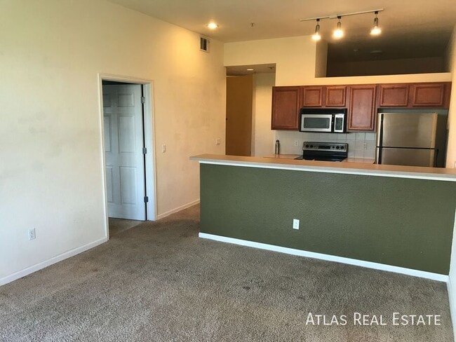 Building Photo - 15475 E Andrews Dr