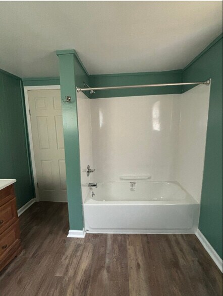 Building Photo - 1287 E Mt Morris Rd