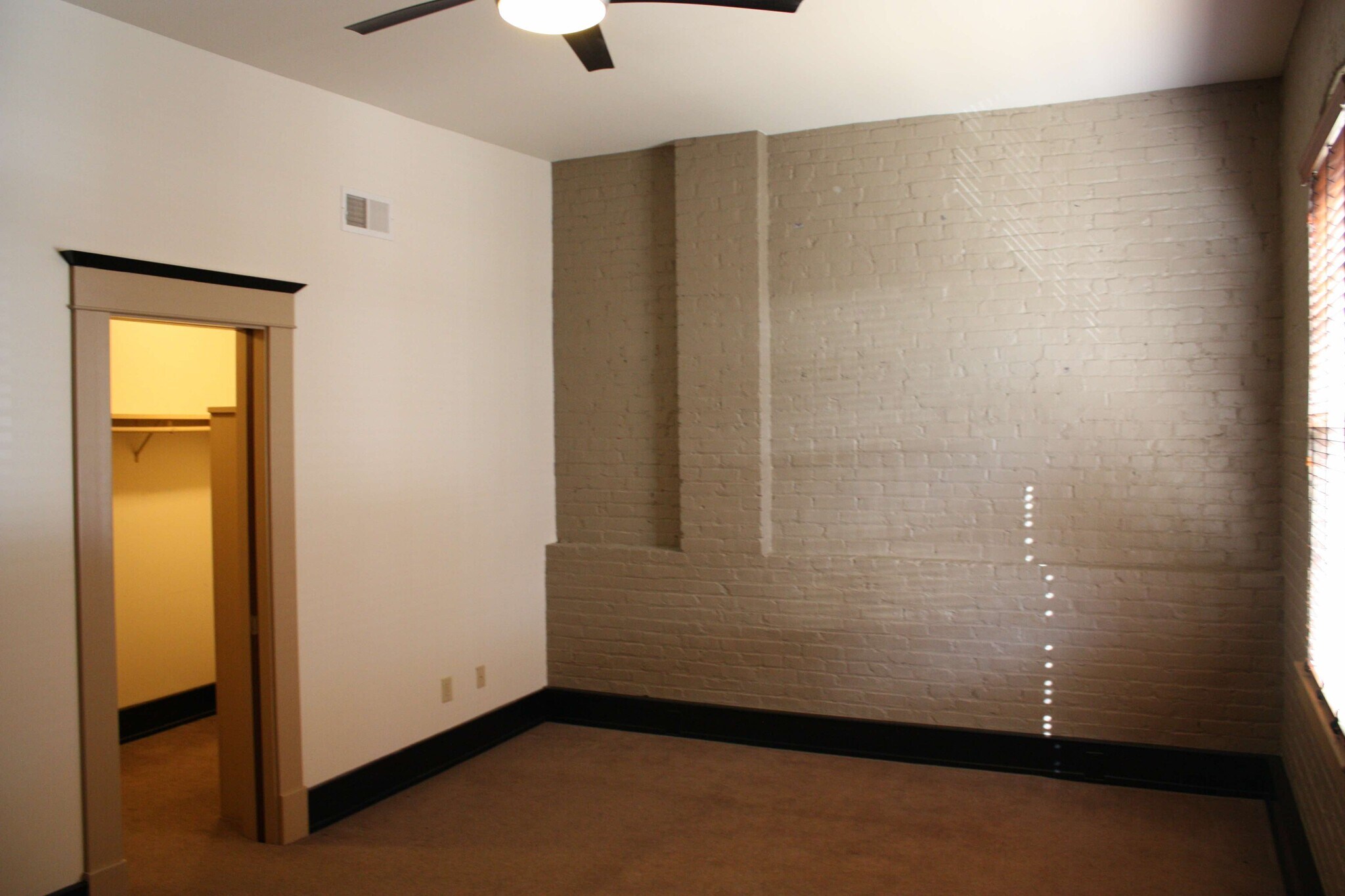 partial bedroom view - 29 Middlebrook Ave