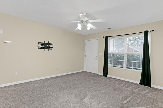 Building Photo - 117 Clover Ct