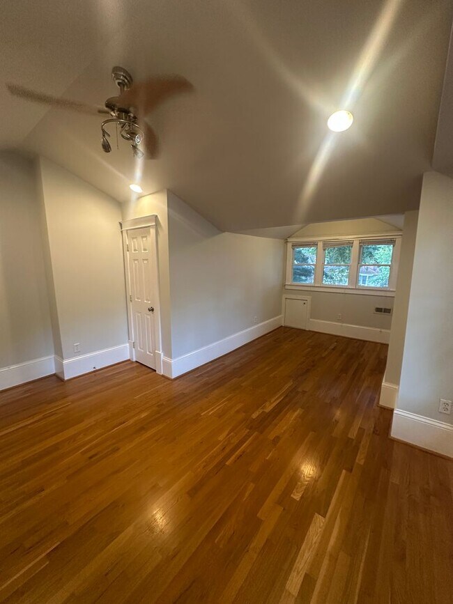 Building Photo - 4508b Park Ave, Nashville TN 37209 *Leasin...
