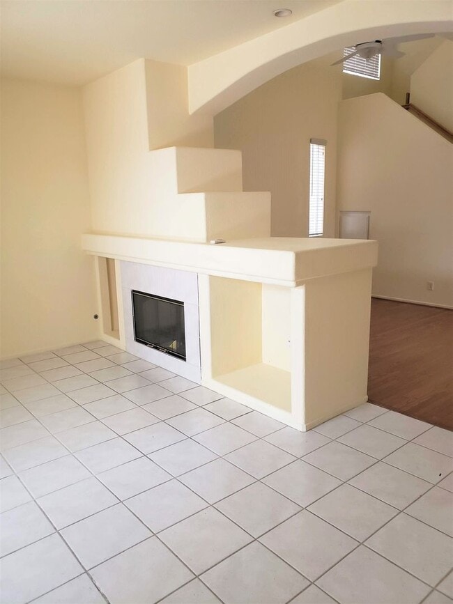 Building Photo - ***COMING SOON***SPACIOUS 4 BEDROOM | 3 BA...