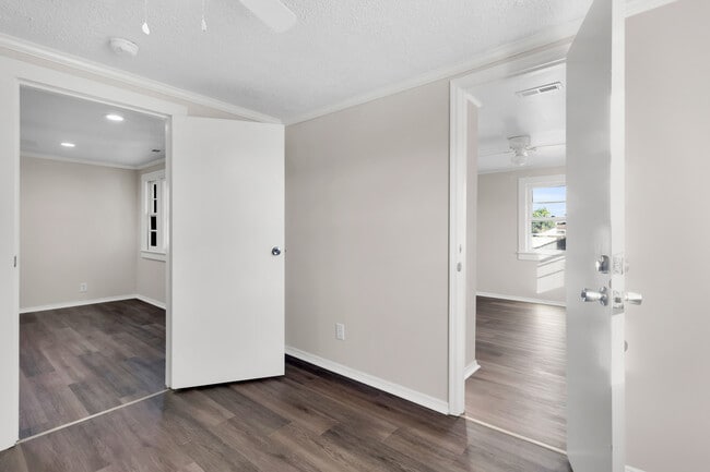 Building Photo - 211 Lawson St