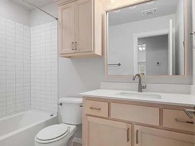 Building Photo - 2207 W 29th Ave