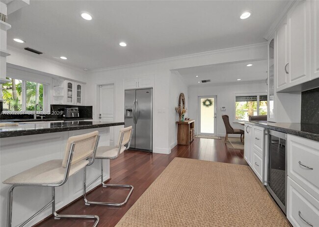 Building Photo - 6134 SW 28th St