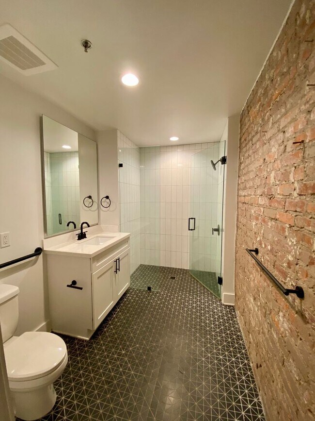 Interior Photo - Lofts At Abrams Fixtures