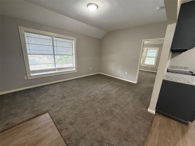 Building Photo - 130 Olive St