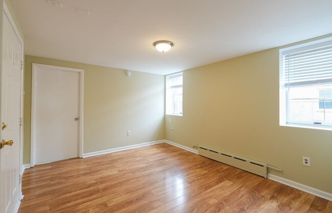 Building Photo - Passyunk Area great one bed with patio