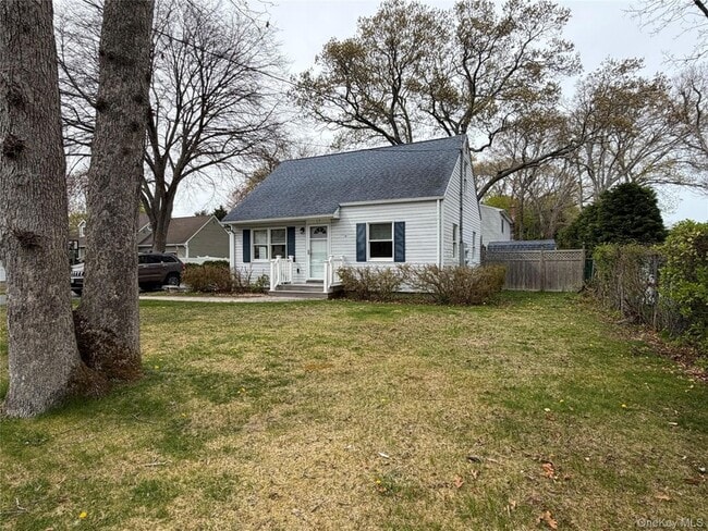 Building Photo - 17 Eastover Rd