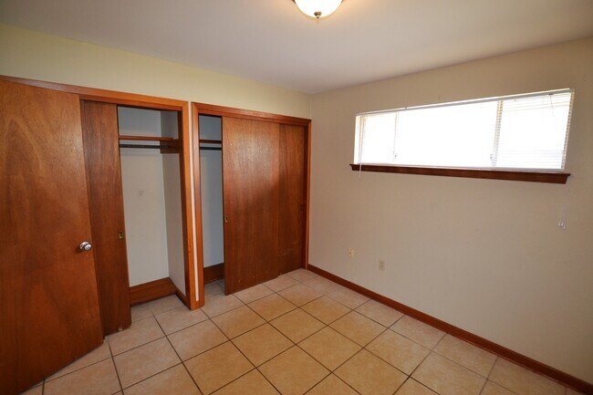 Building Photo - Vintage 3 Bedroom Home in Goodwood Homesites Neighborhood