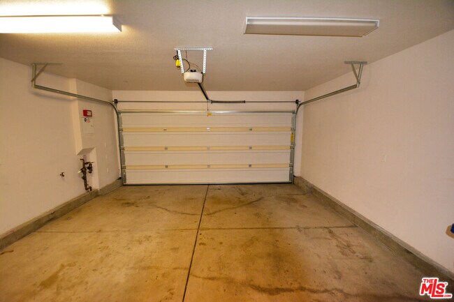 Building Photo - 14107 W Birch Ln