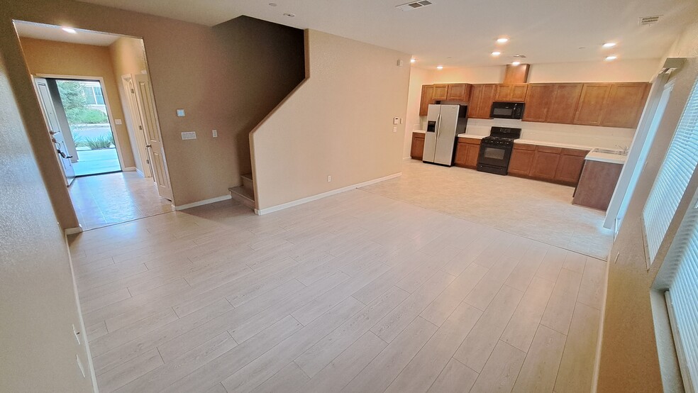 Building Photo - 120 Alboran Sea Cir