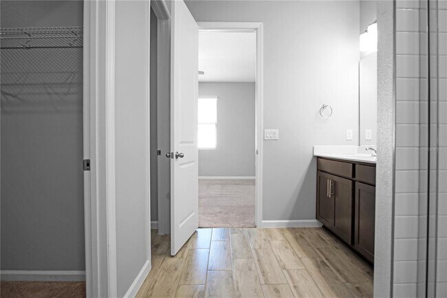 Building Photo - 183 Arlington Square Ct