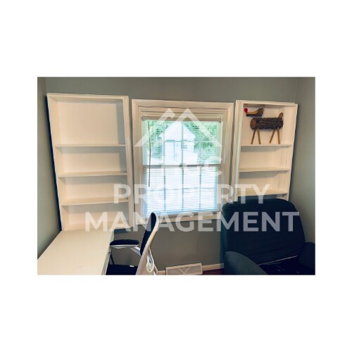 Building Photo - 507 Greenway Dr