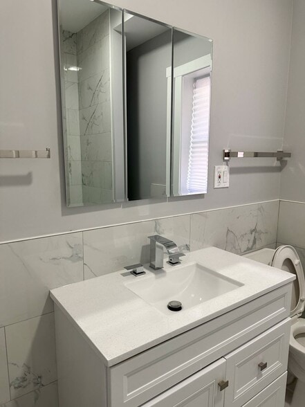 Bathroom View 1 - 314 N Latrobe Ave