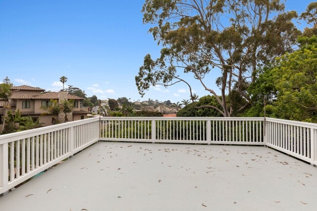 Building Photo - 7851 Hillside Dr