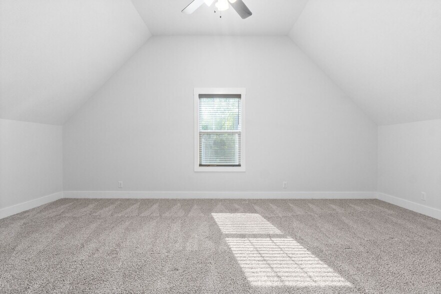 Building Photo - 1022 Brightwood Ct