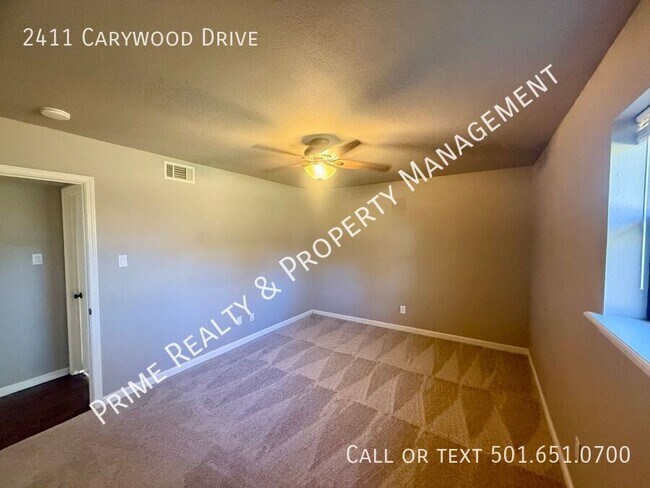 Building Photo - 2411 Carywood Dr