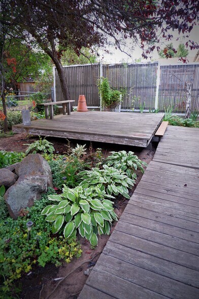 Building Photo - 3517 E 32nd Ave