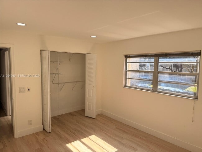 Building Photo - 100 SW 132nd Way