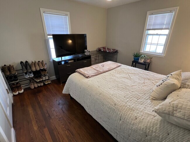 bedroom 1 - 1314 Lincoln Way