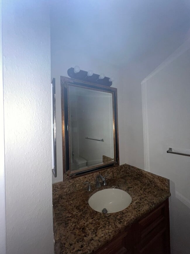 Building Photo - 3016 Parkway Blvd