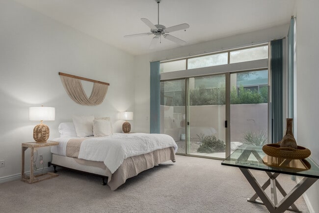 Building Photo - 6711 E Camelback Rd