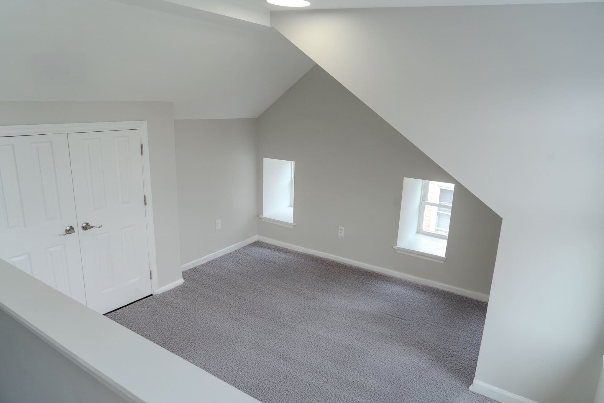Building Photo - 520 East Ave