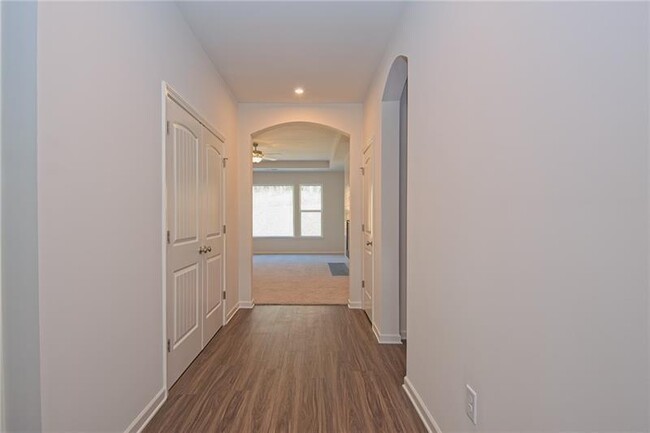 Building Photo - 218 Catalpa Grv