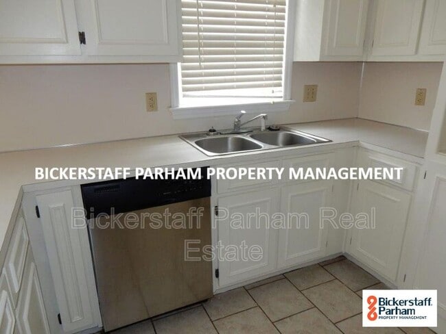 Building Photo - 7475 Mossdale Way