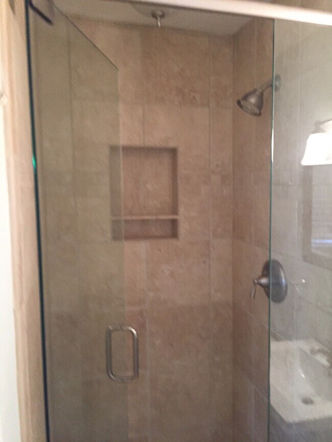 Building Photo - 924 Neuhoff Ln
