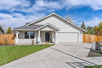 Building Photo - 3BR - 2BA Modern Living in a Quiet Cul-de-Sac