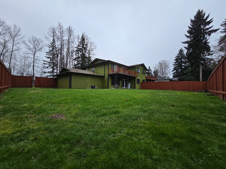 Building Photo - 9827 158th St E