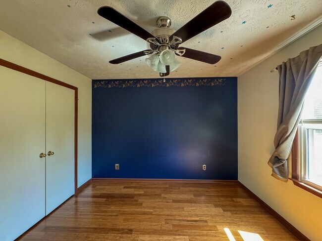 Building Photo - Charming 3 Bed 2.5 Bath Fayetteville Home