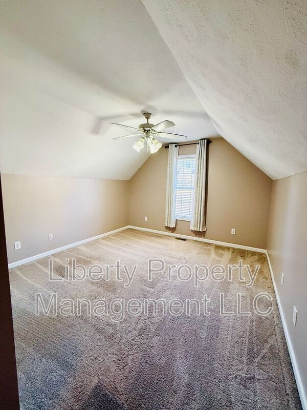 Building Photo - 48 Commonwealth Ct