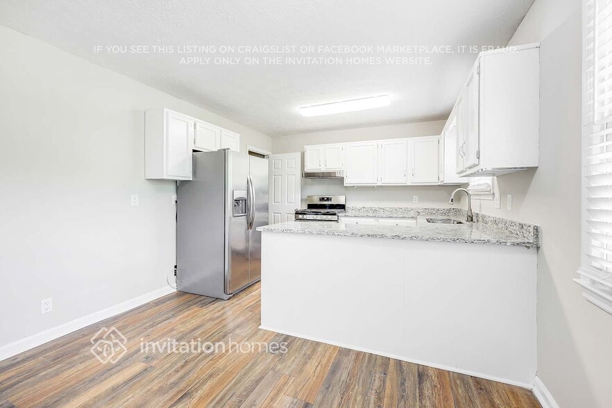 Building Photo - 108 Redondo Ct S