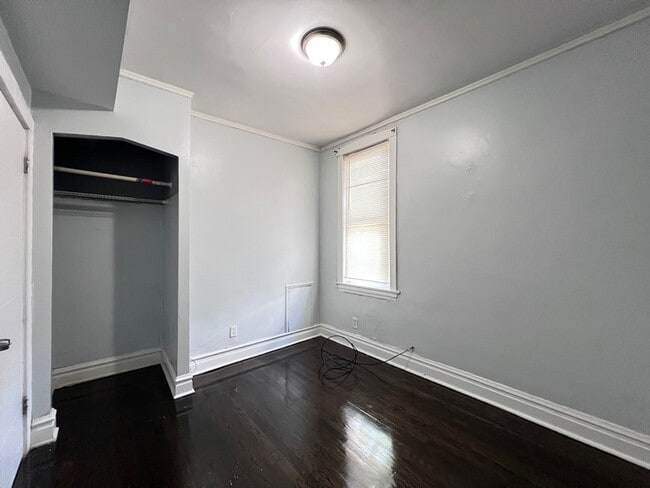 Building Photo - 8856 S Lowe Ave