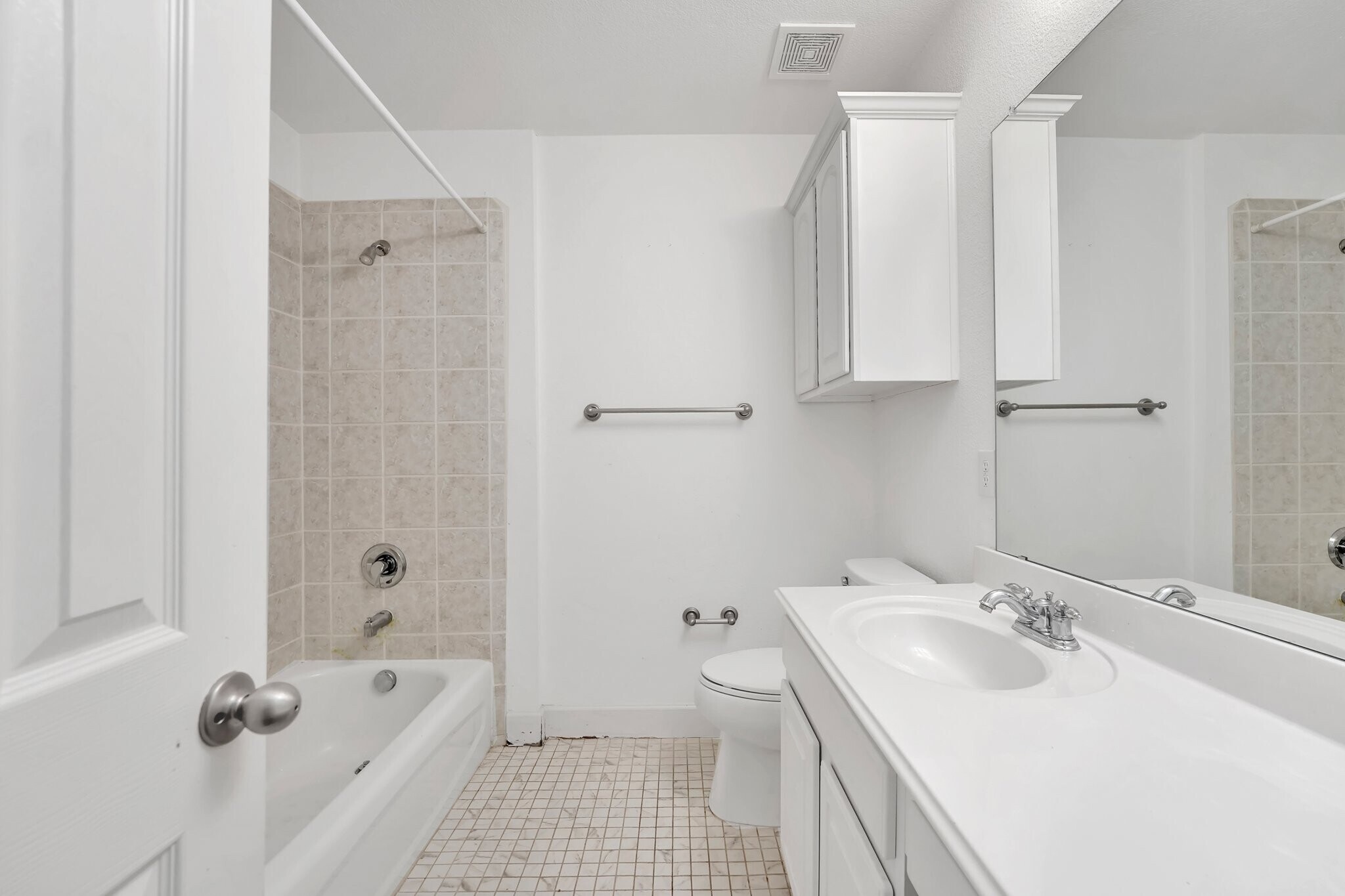 Building Photo - 12618 Red Hawk Dr