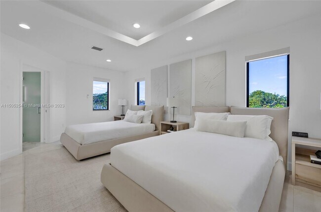 Building Photo - 10101 SW 58th St
