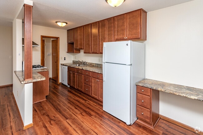 1BR, 1BA - 738SF - Bryant Ave Apartments | 2300