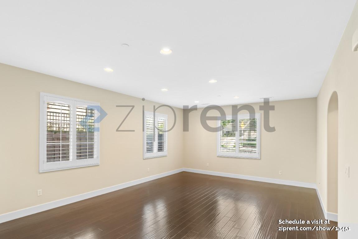 Building Photo - 467 Crab Apple Terrace