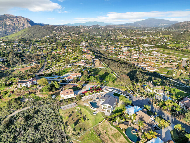 Building Photo - 14692 Ranch Trail Dr