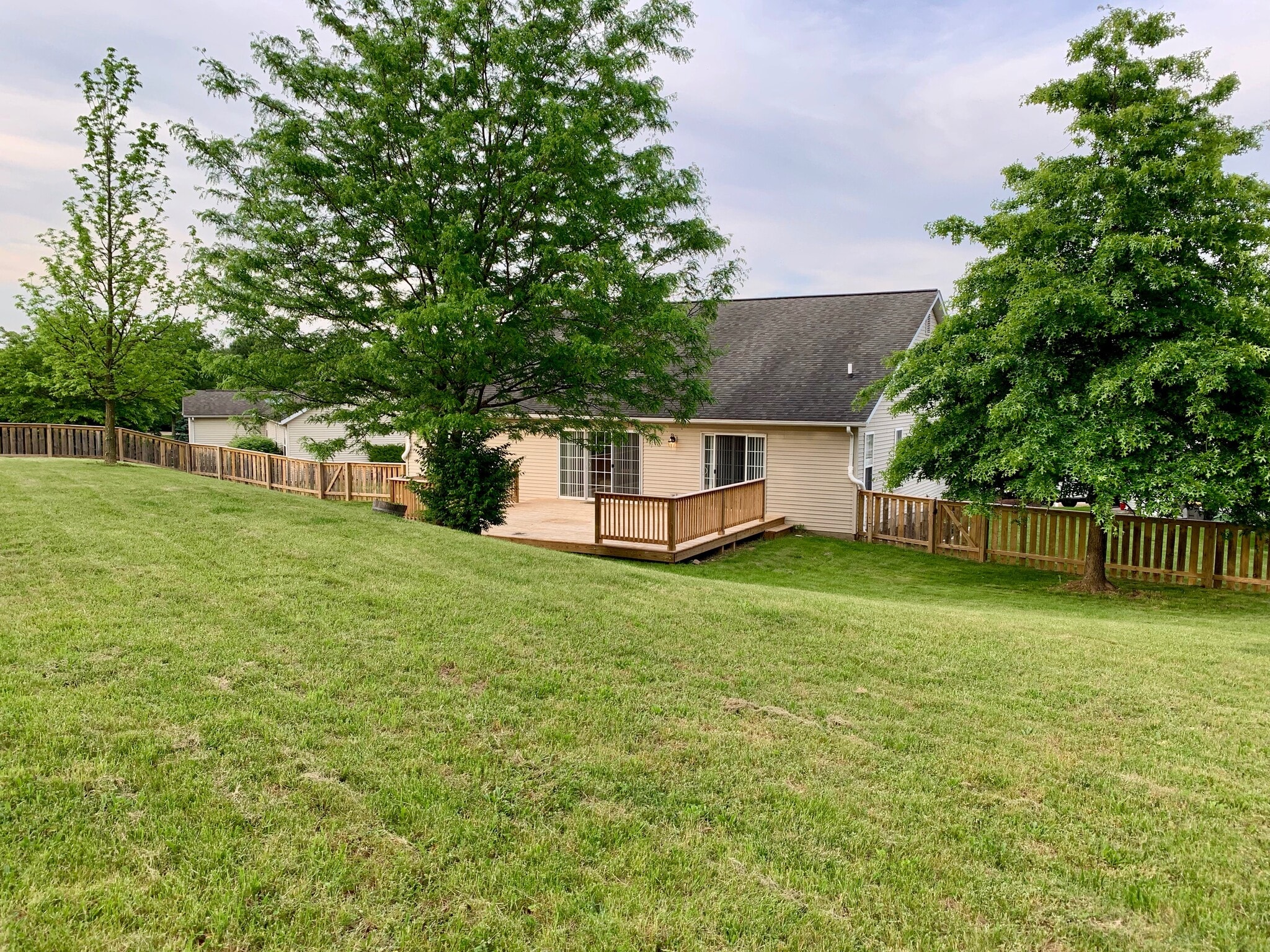 Building Photo - 1209 W. Aspen Ct.