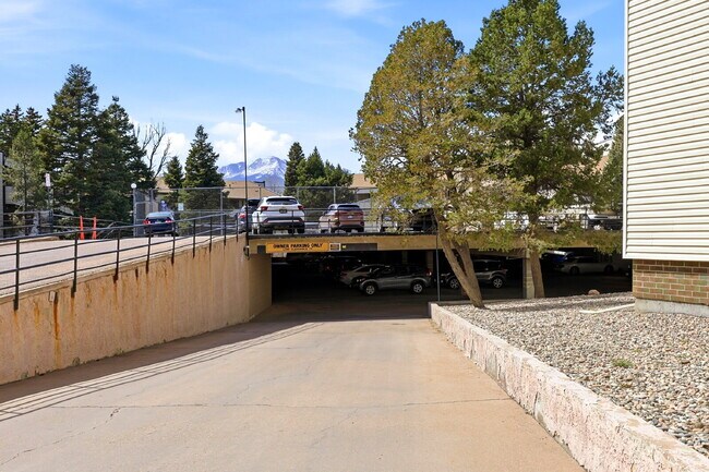 Building Photo - $1,345.95, 2-bed, 2-bath condo located in Colorado Springs with in-unit laundry and $300 cleaning...